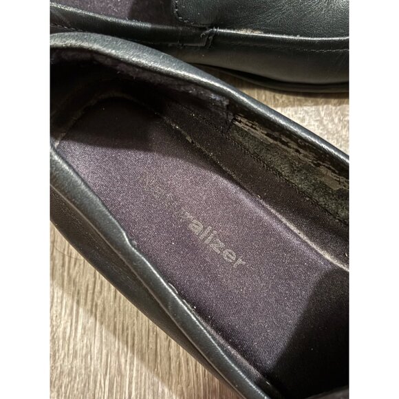 Naturalizer Slip On Black Leather Loafers Sz 8.5 Comfort Career Business Casual - Picture 6 of 9